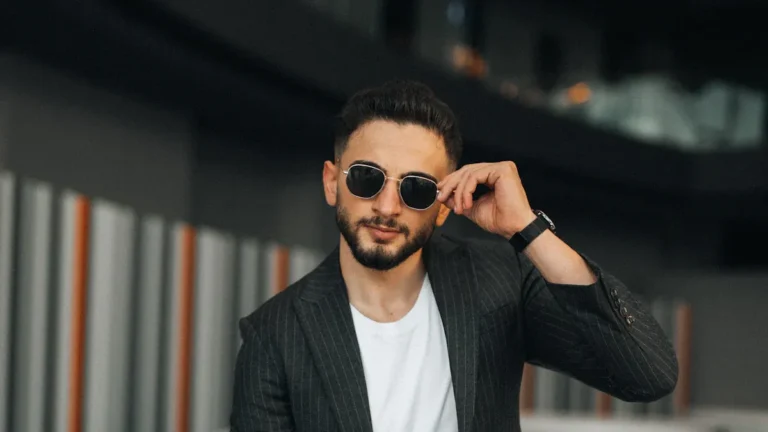 Smart Casual Dress Code for Men and Women