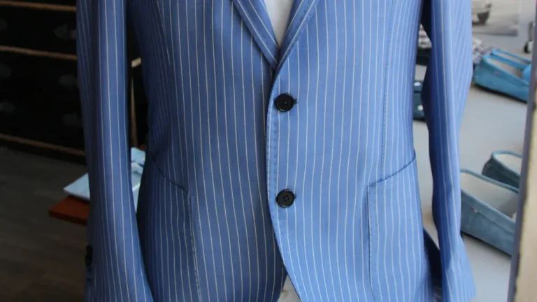 What to Wear With a Seersucker Jacket