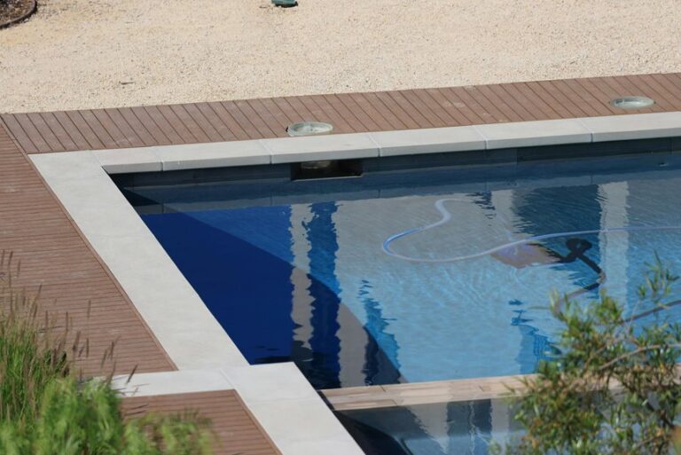 above ground pool vacuums