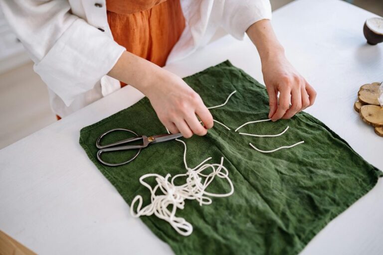 cut shirt to tie