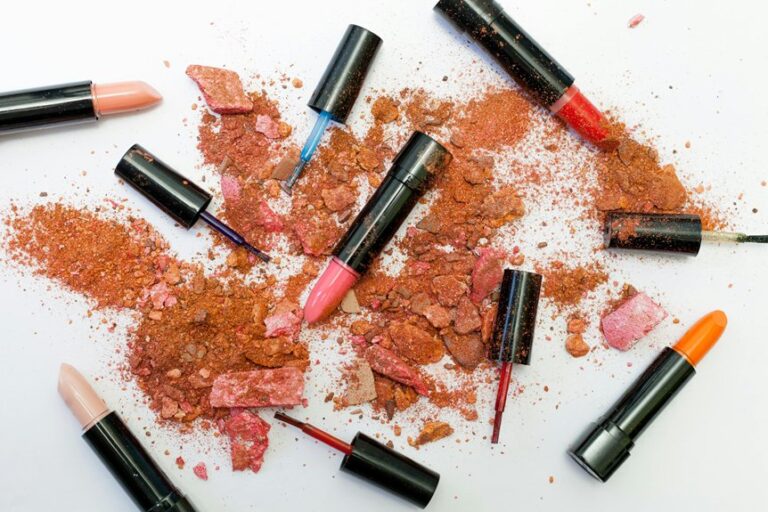 lipstick application mistakes explained