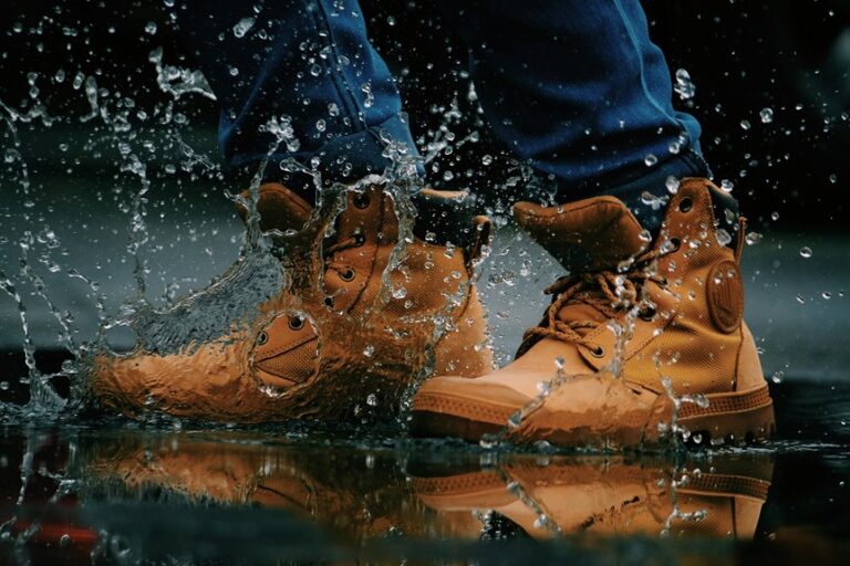 locating water walking boots