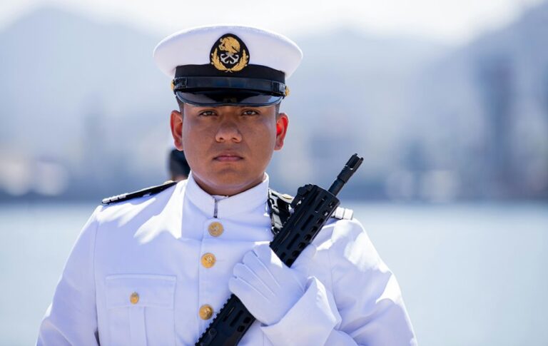 marines wearing dress blues