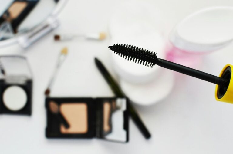 soft natural eye enhancement