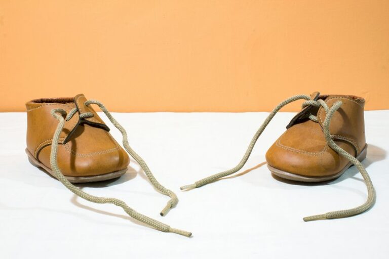 step by step doc martens lacing