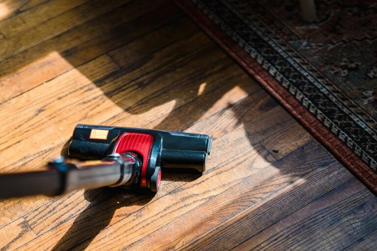 vacuum cleaner hardwood floor choice